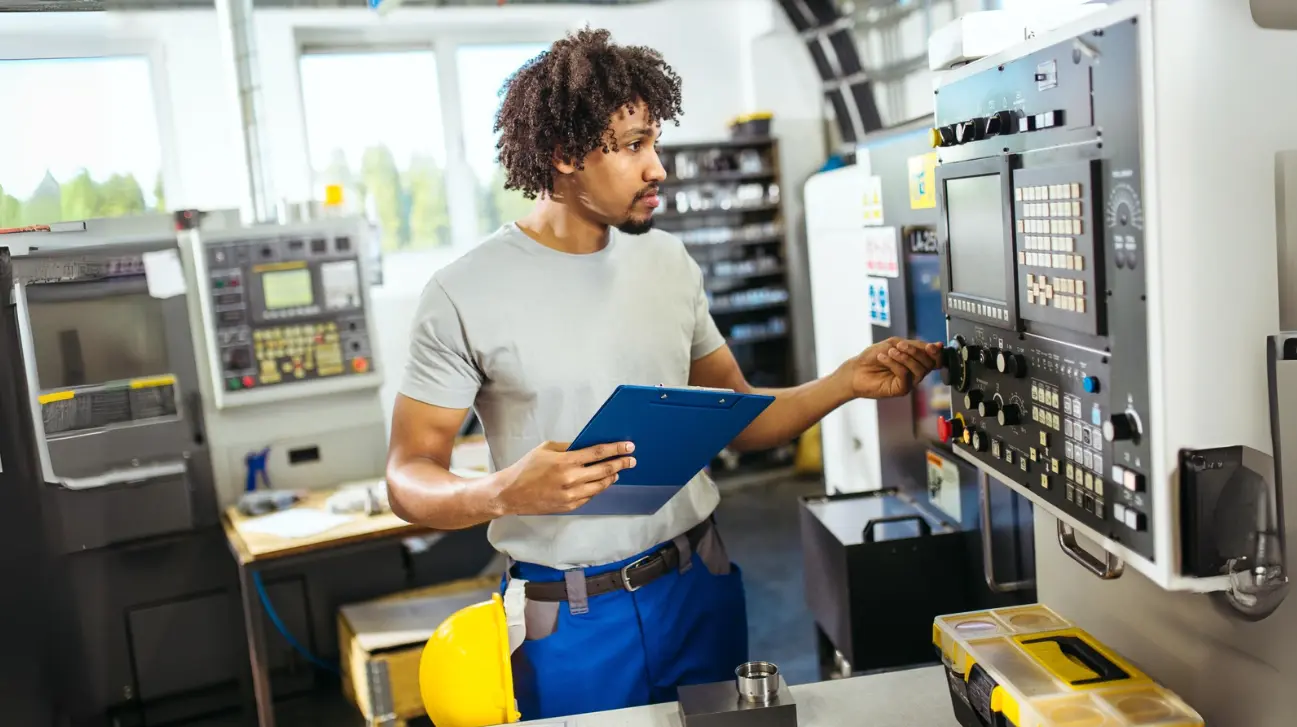 Jetzt als Maschinenbediener (w/m/d) durchstarten